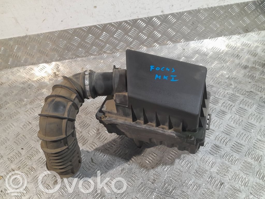 Ford Focus Air filter box 
