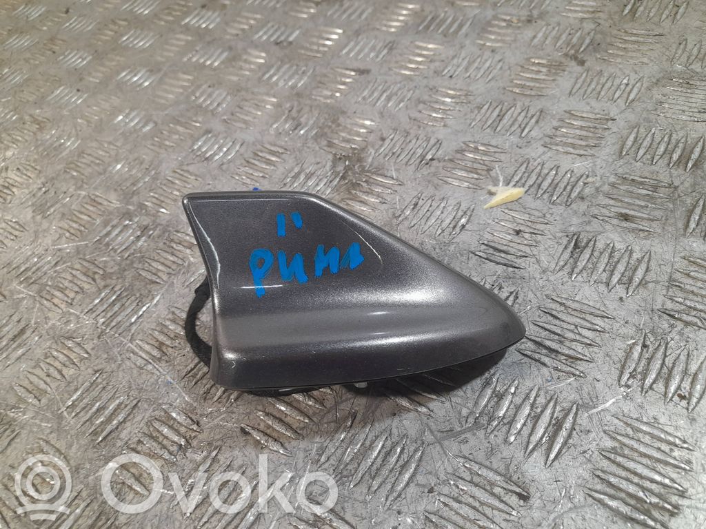 Ford Puma GPS-pystyantenni 