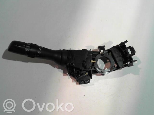 Toyota Avensis T270 Palanca de intermitentes 