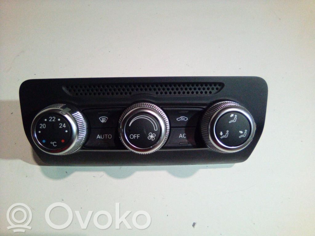 Audi A1 Climate control unit 