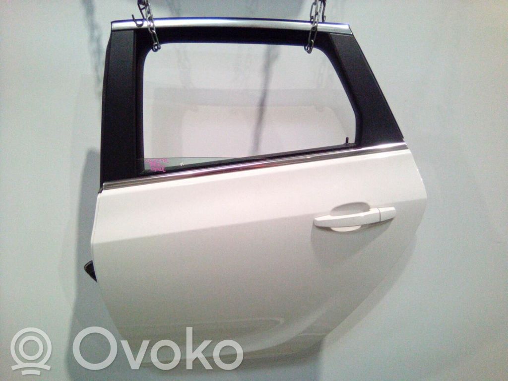 Opel Astra J Galinės durys 