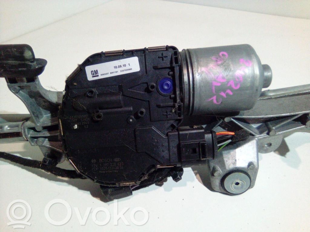 Opel Astra J Wischermotor 