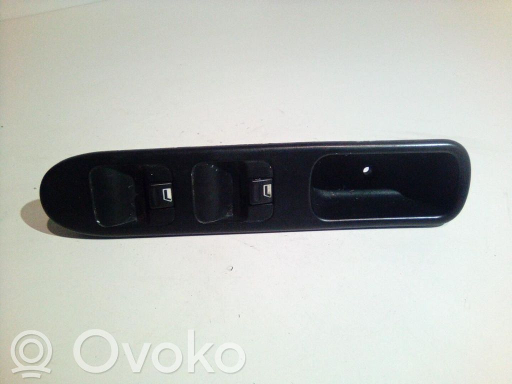 Peugeot 307 Electric window control switch 