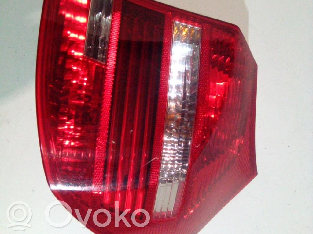 BMW 1 E81 E87 Galinis žibintas kėbule 