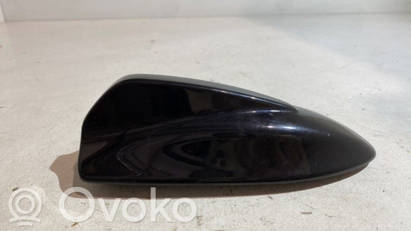 Volvo V40 Radion antenni 