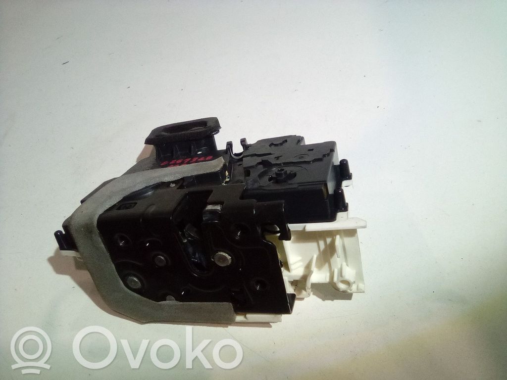 Porsche Taycan 9J1 Zamek drzwi przednich 