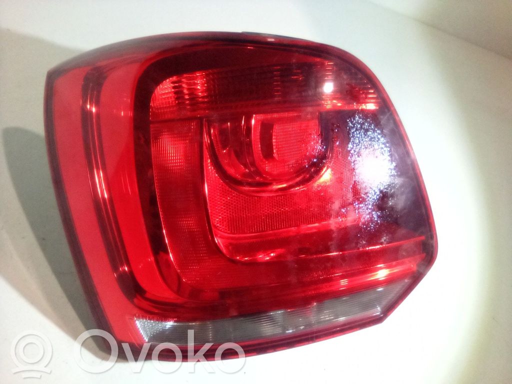 Volkswagen Polo V 6R Lampa tylna 