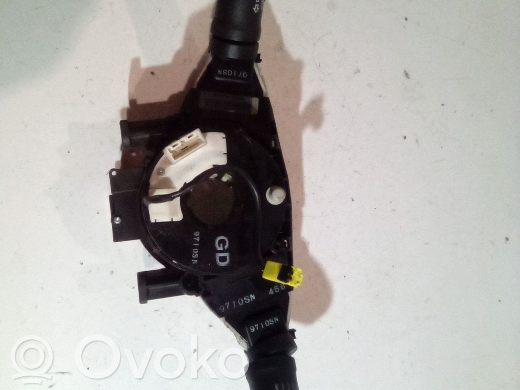 Nissan Micra Commodo, commande essuie-glace/phare 