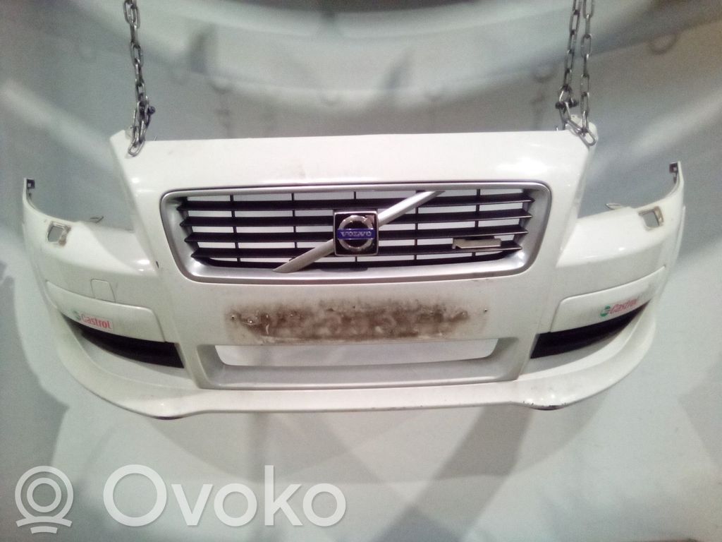 Volvo C30 Передний бампер 