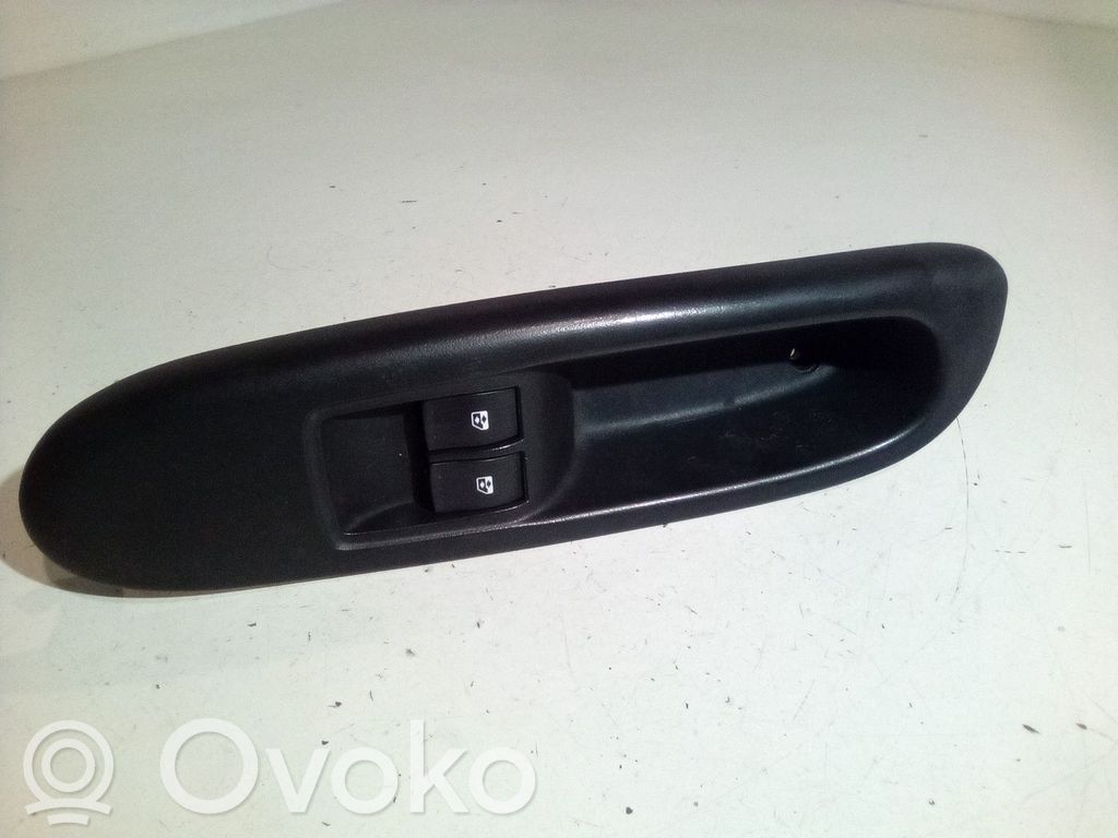 Renault Clio II Electric window control switch 