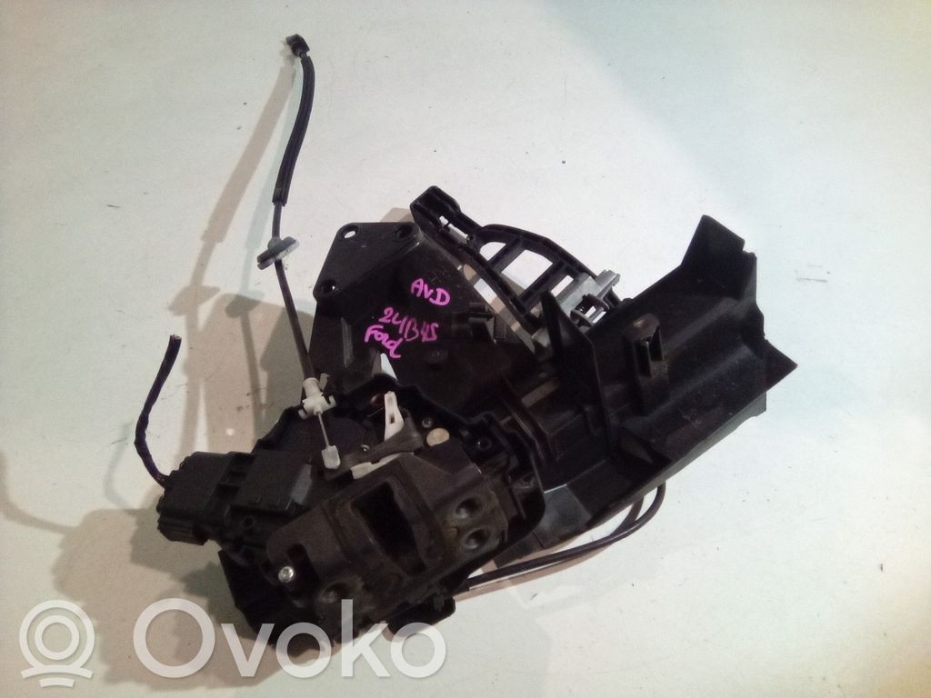 Ford Focus Priekšpusē slēdzene 