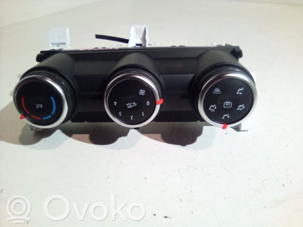 Renault Clio V Climate control unit 