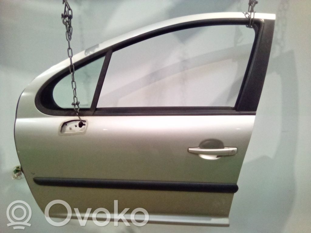 Peugeot 207 Priekinės durys 