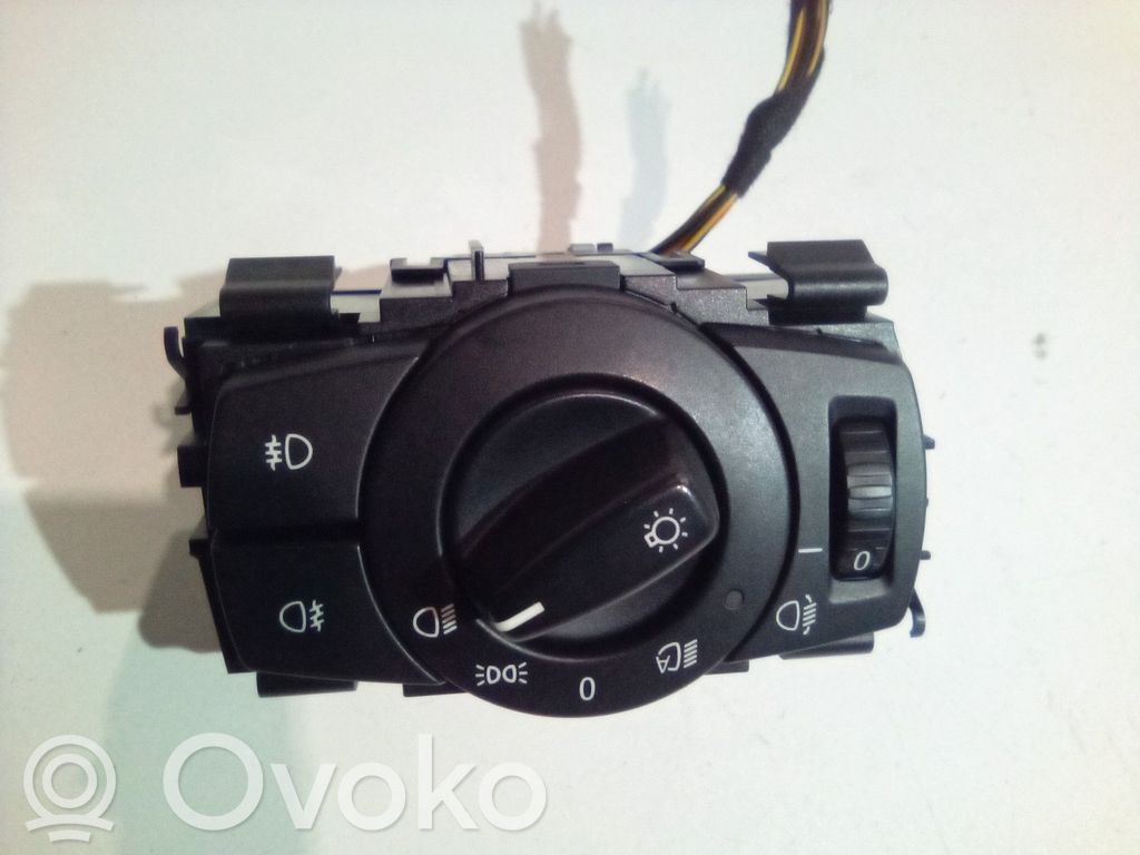 Light switch   61316932792