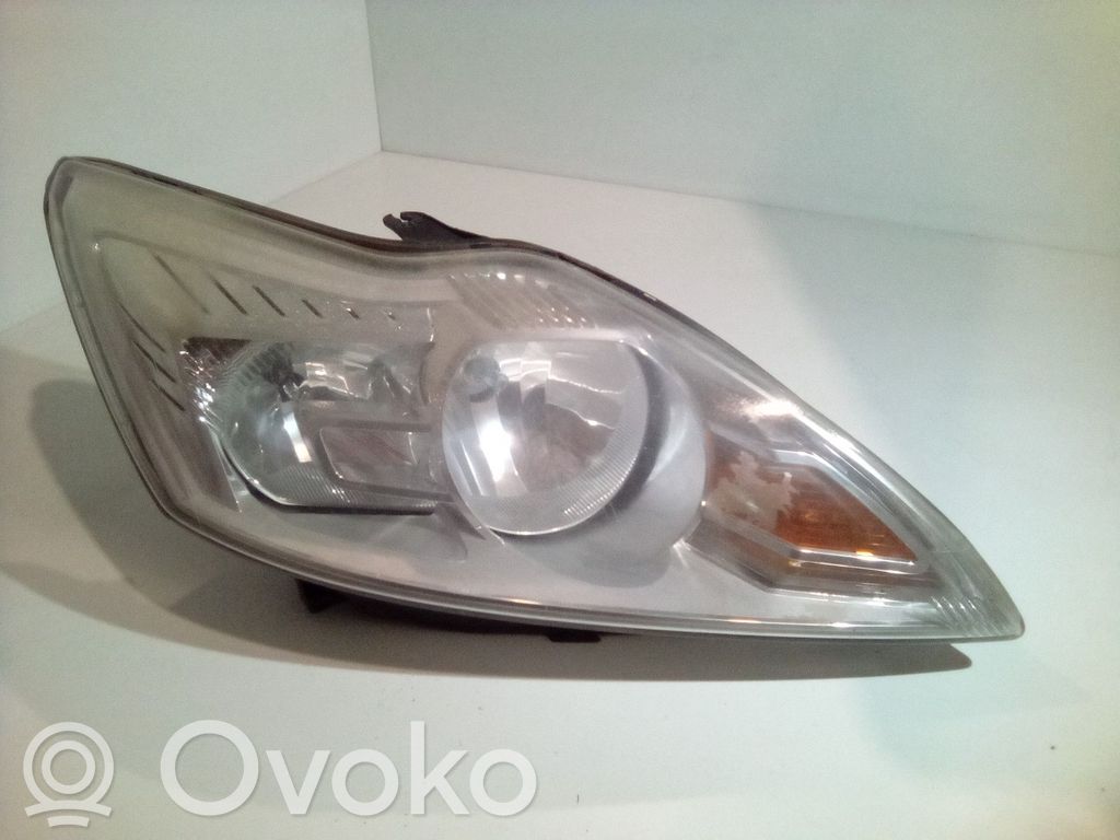 Headlight/headlamp   1744971