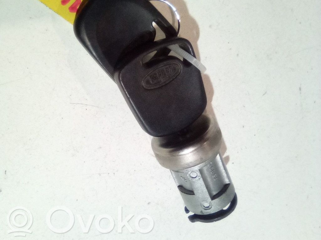 Užvedimo spynelė   1022461