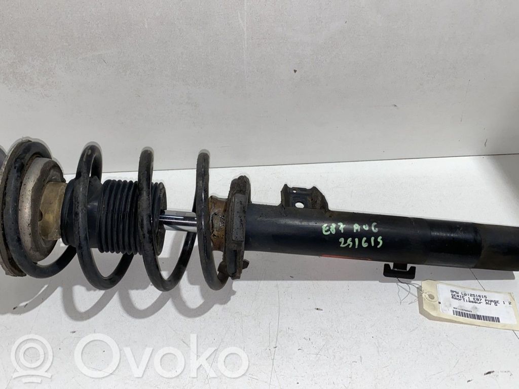 BMW 1 E81 E87 Priekšpusē amortizators ar atsperi 