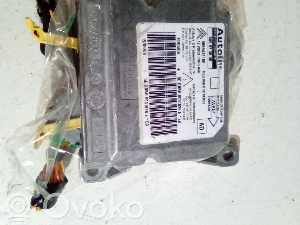 Citroen C3 Picasso Airbag control unit/module 