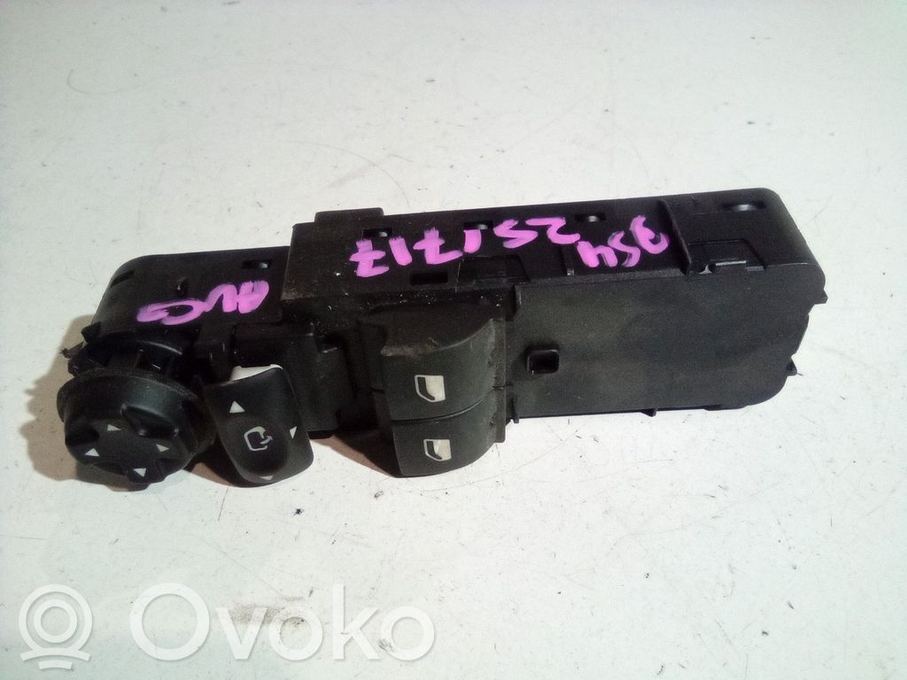 Citroen DS4 Electric window control switch 