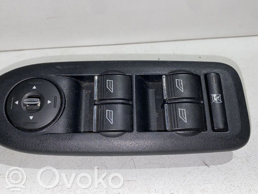 Ford Kuga I Electric window control switch 