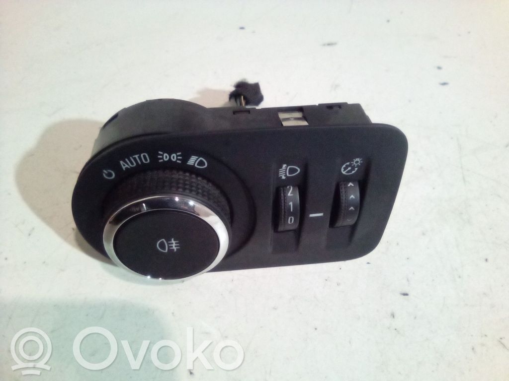 Opel Corsa D Interrupteur d’éclairage 