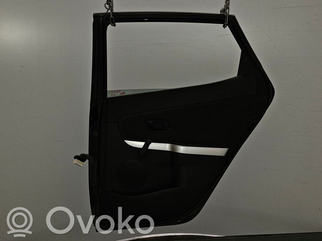 Galinės durys   77004A2000