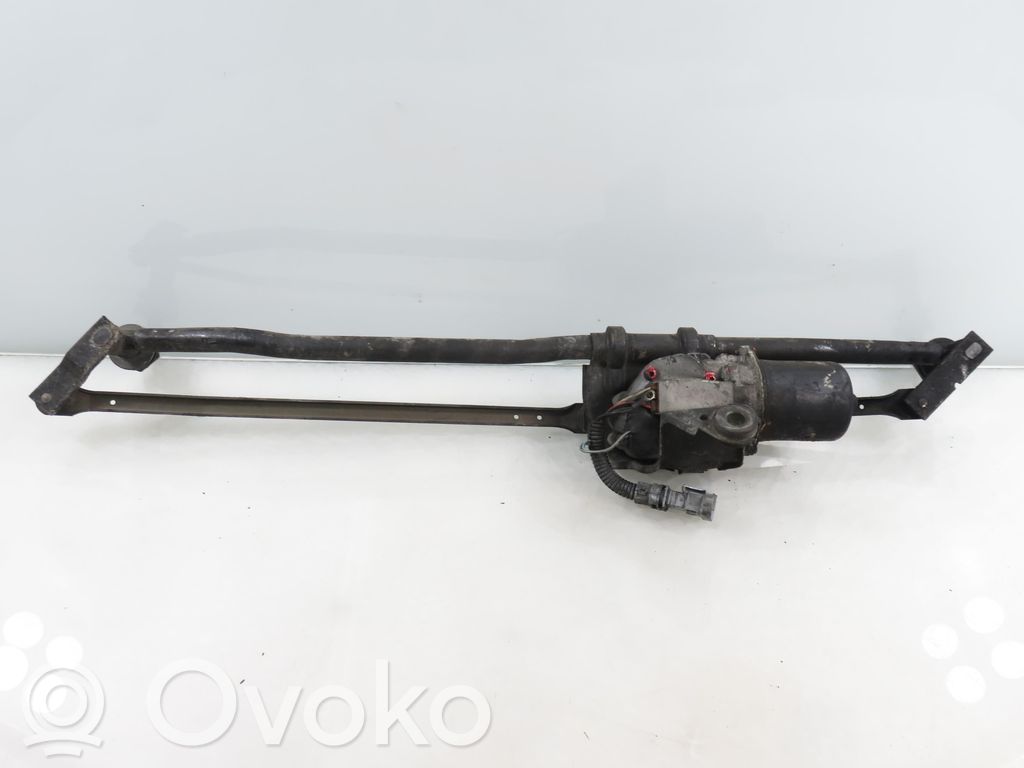 Front wiper linkage