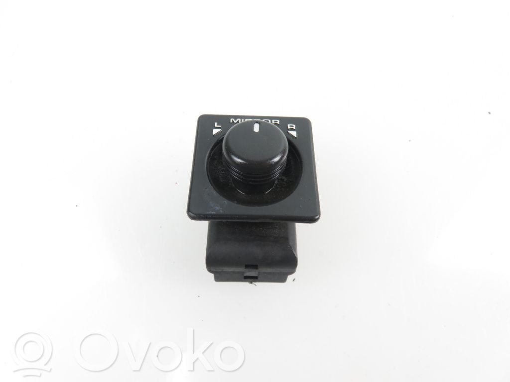Wing mirror switch   AMR2498,AMR2498