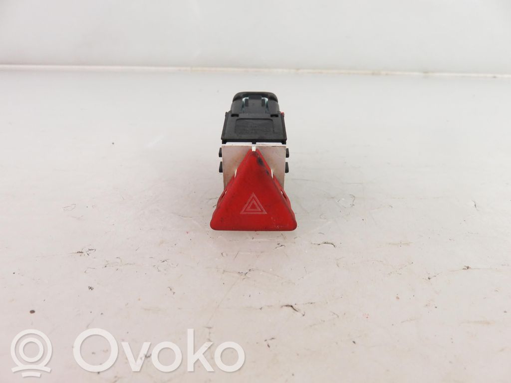 Volkswagen Scirocco Hazard light switch 
