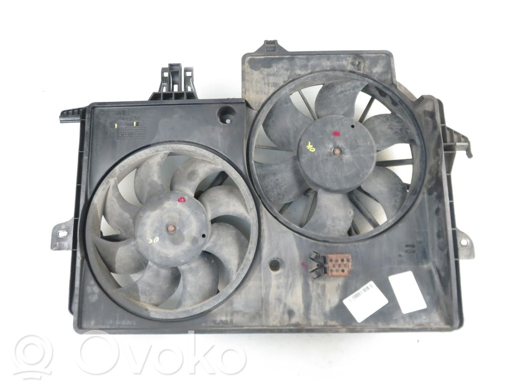 Opel Meriva A Ventilatoru komplekts 