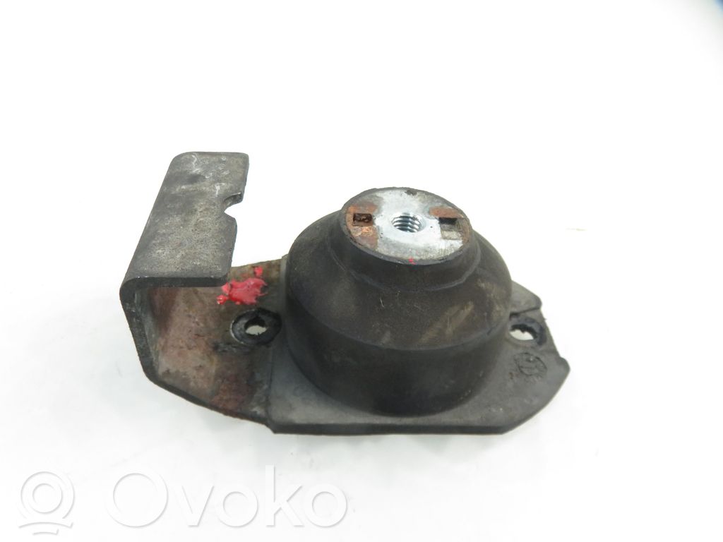 Válvula de vacío del soporte de motor