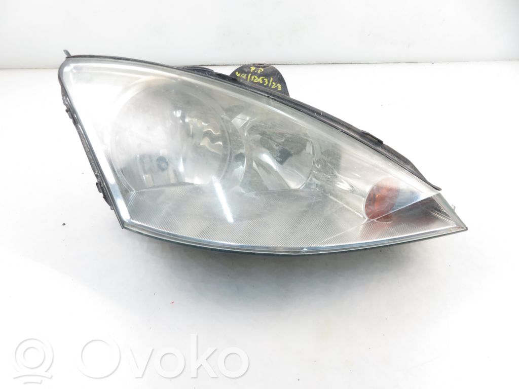 Ford Focus Headlight/headlamp 