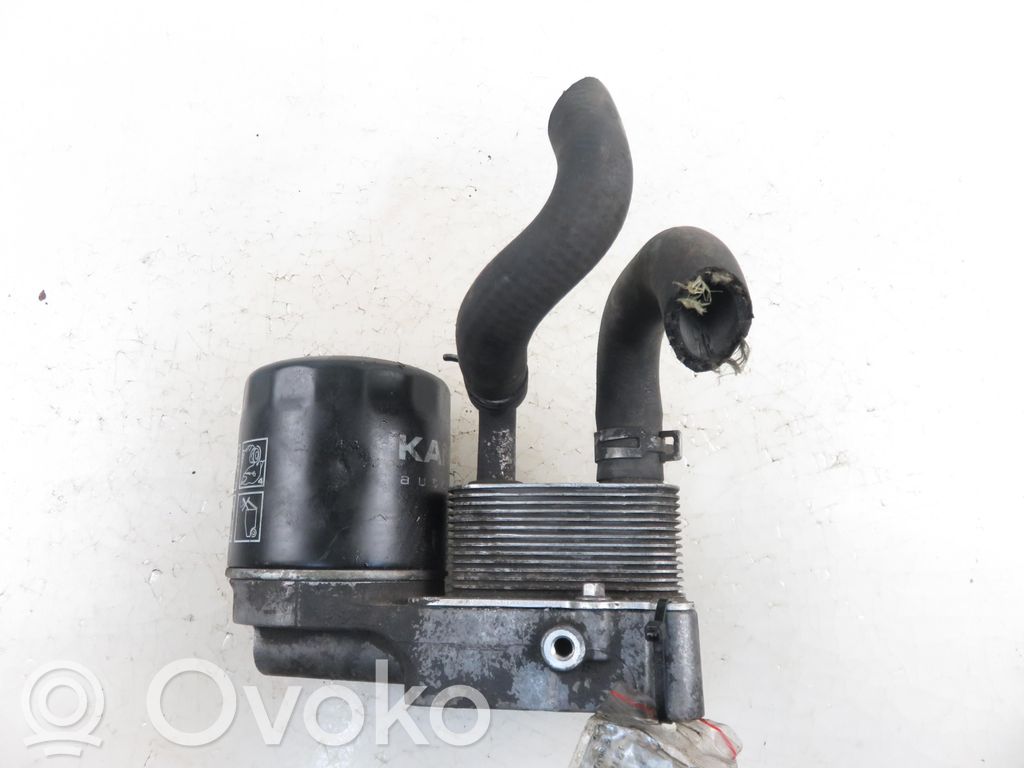 Ford Focus Oil filter mounting bracket 