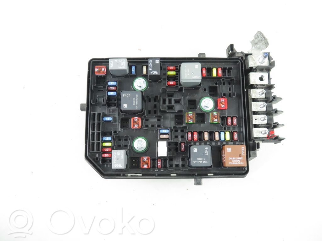 Opel Astra K Fuse box set 