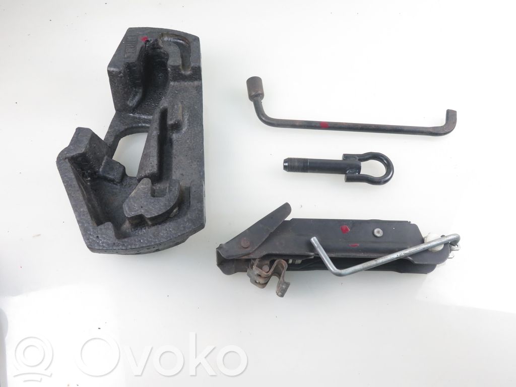 Spare wheel section trim   243967,243967