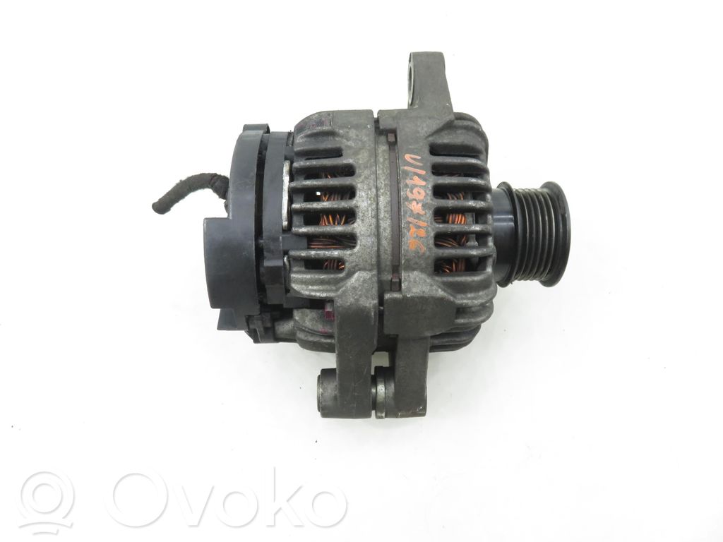 Opel Zafira B Alternador 