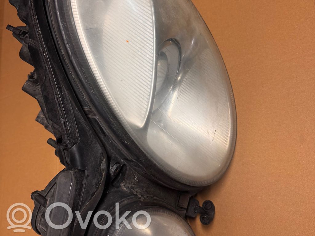 Mercedes-Benz E W211 Lampa przednia 