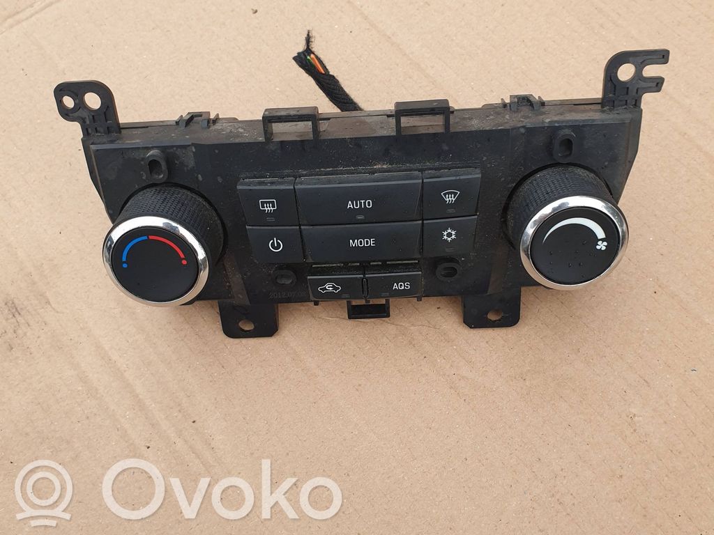 Chevrolet Orlando Climate control unit 