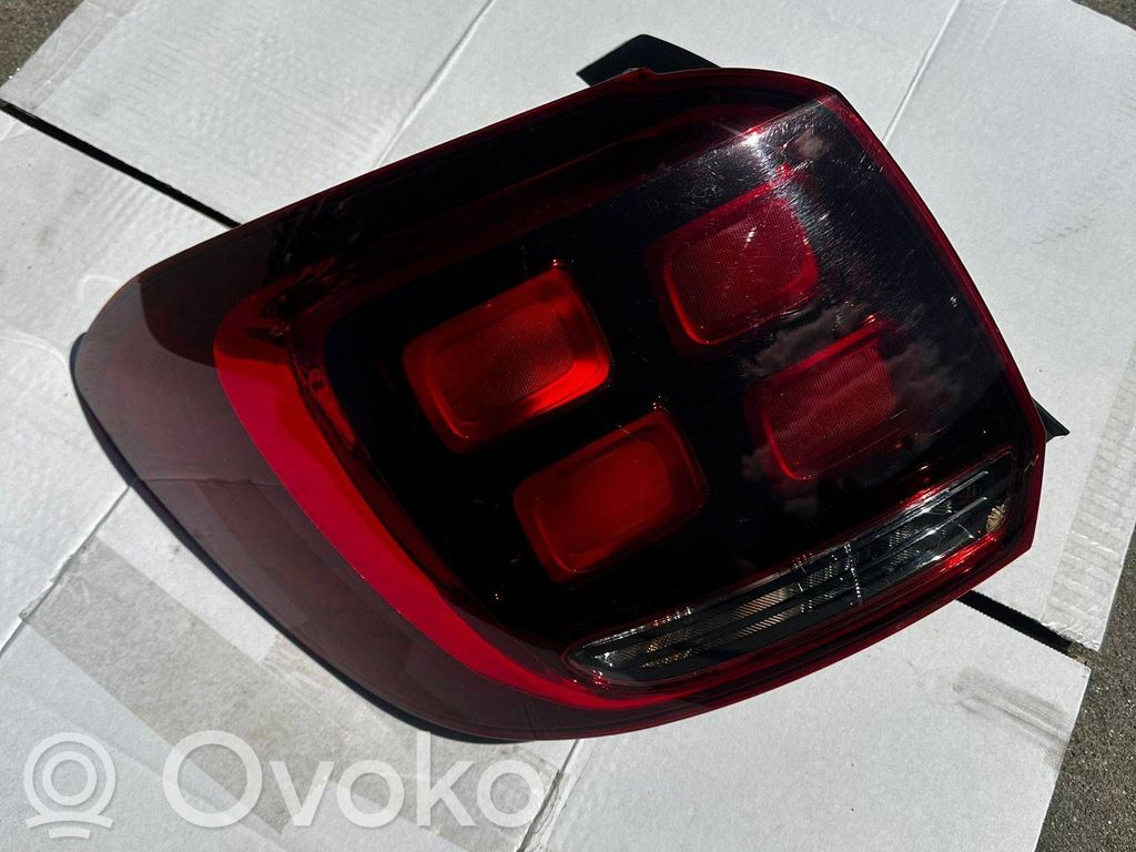 Dacia Sandero II Lampă spate în caroserie 