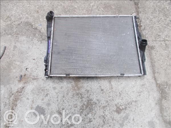 BMW 1 E81 E87 Dzesēšanas šķidruma radiators 