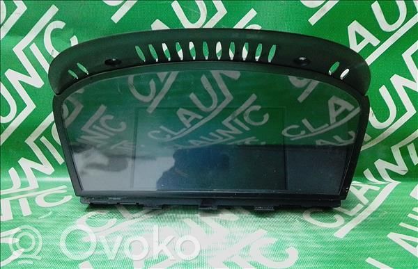 Radio/CD/DVD/GPS head unit   BM0062442824