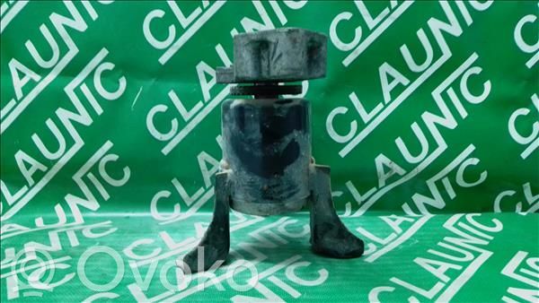 Engine mounting bracket   8V516F012BH,FO0112325202