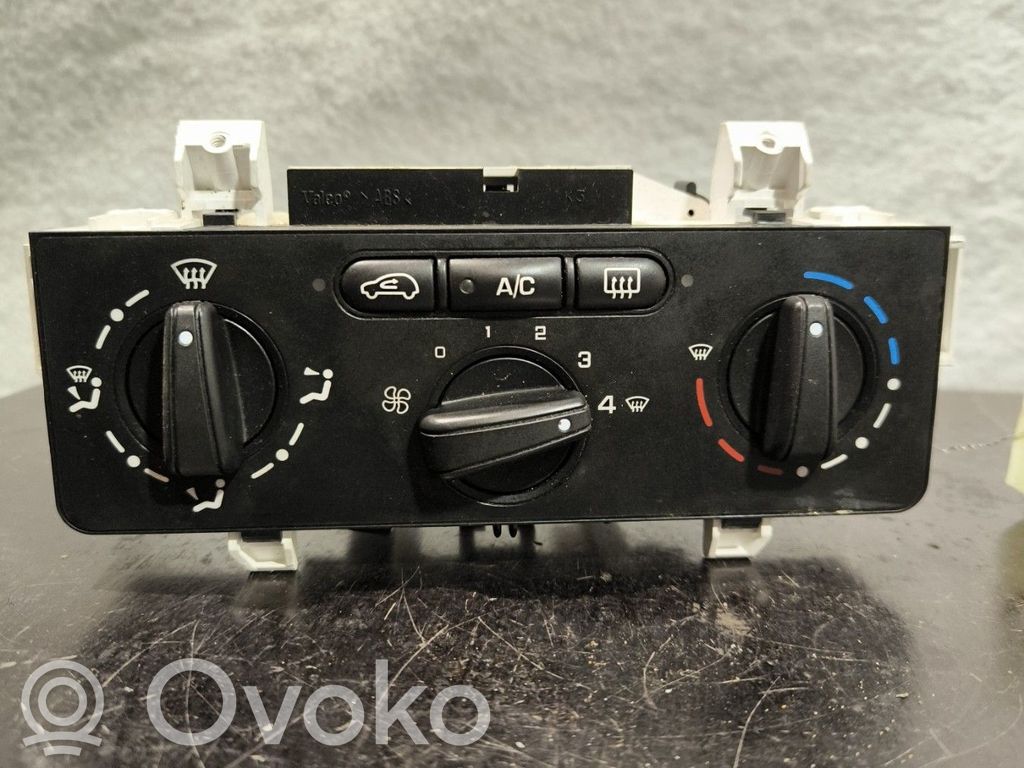 Peugeot 1007 Climate control unit 