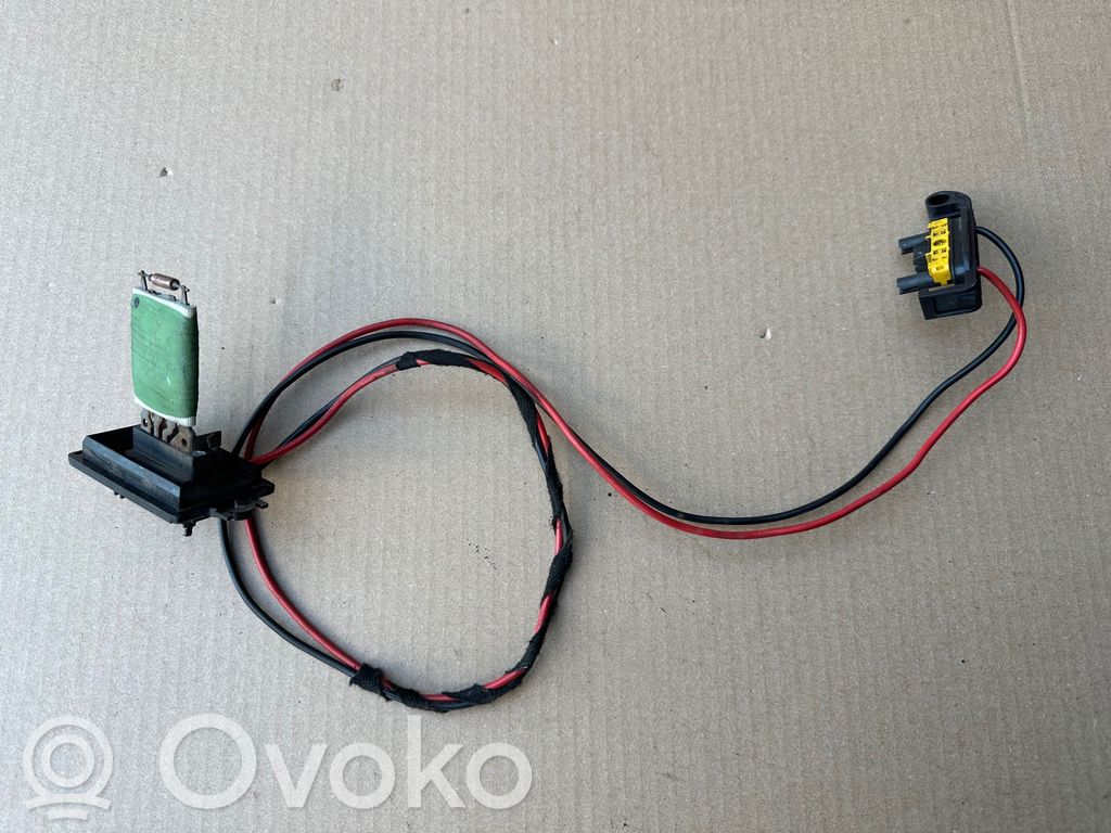 Renault Clio III Mazā radiatora ventilatora reostats 