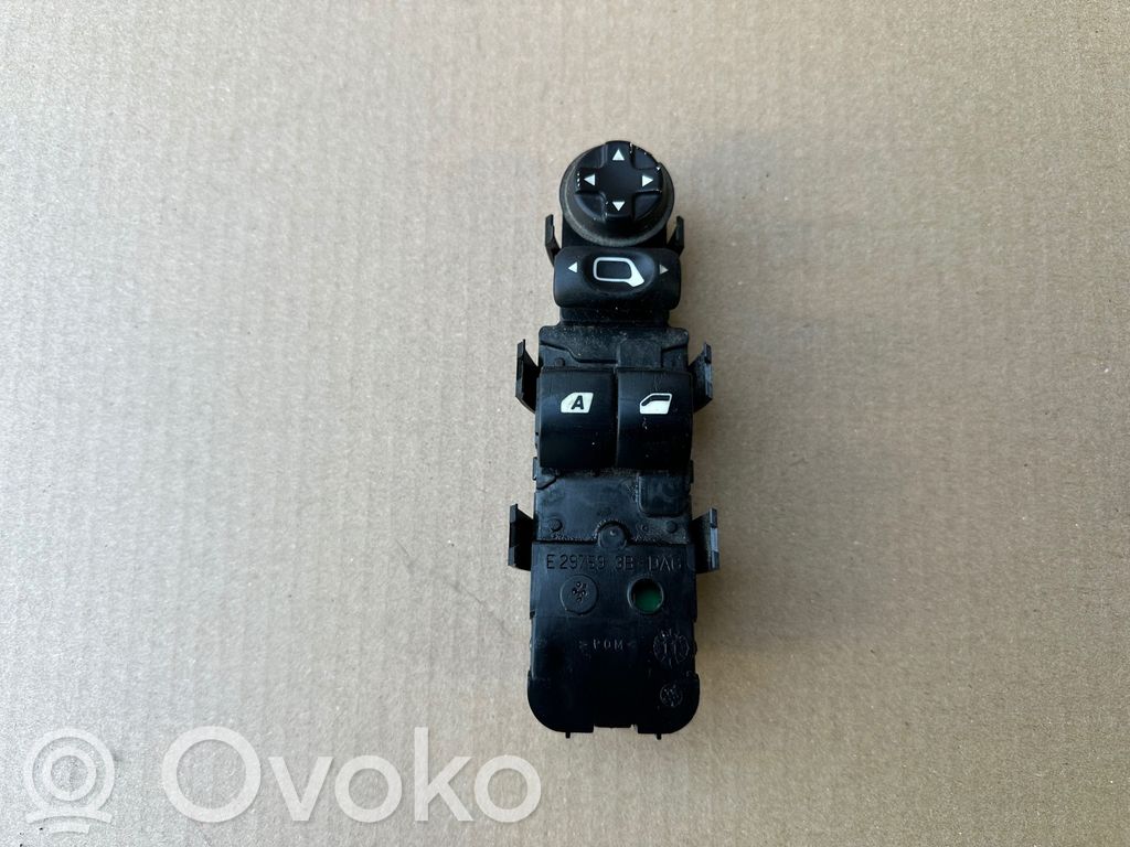 Peugeot 207 Electric window control switch 