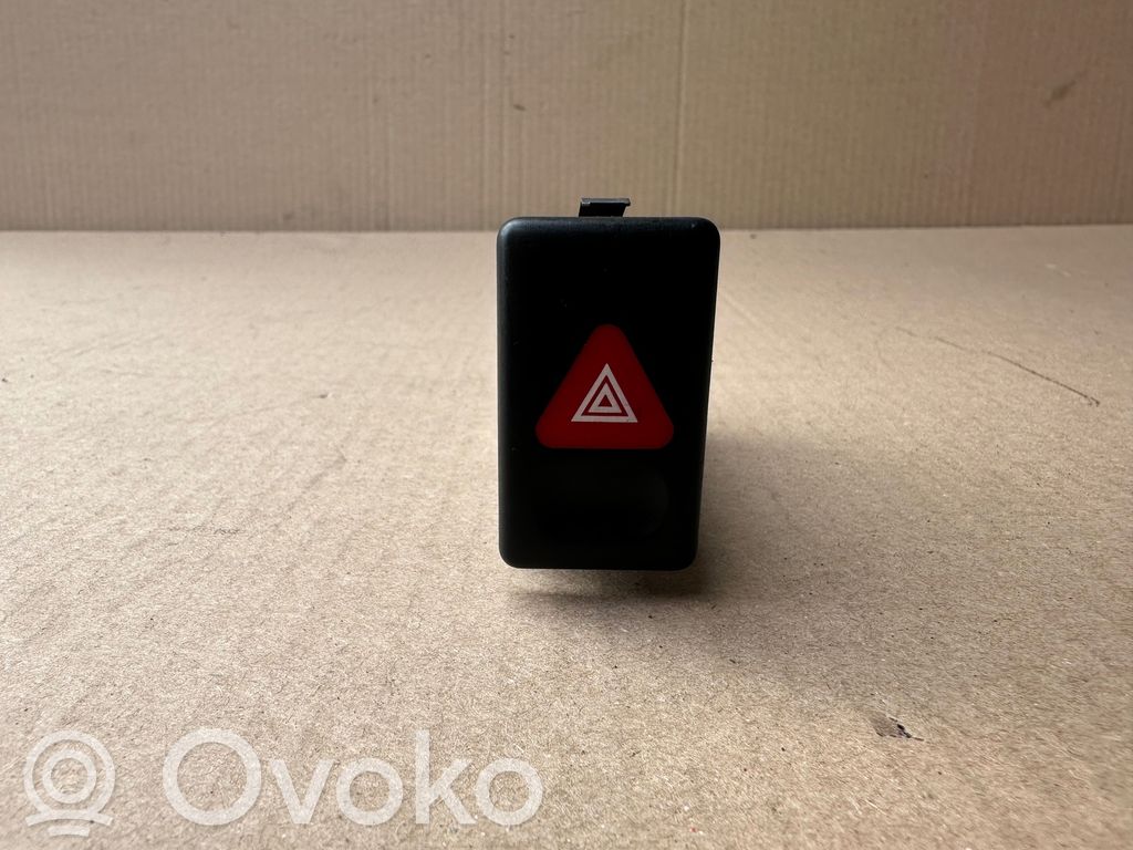 Botón interruptor de luz de peligro   7M5953235A
