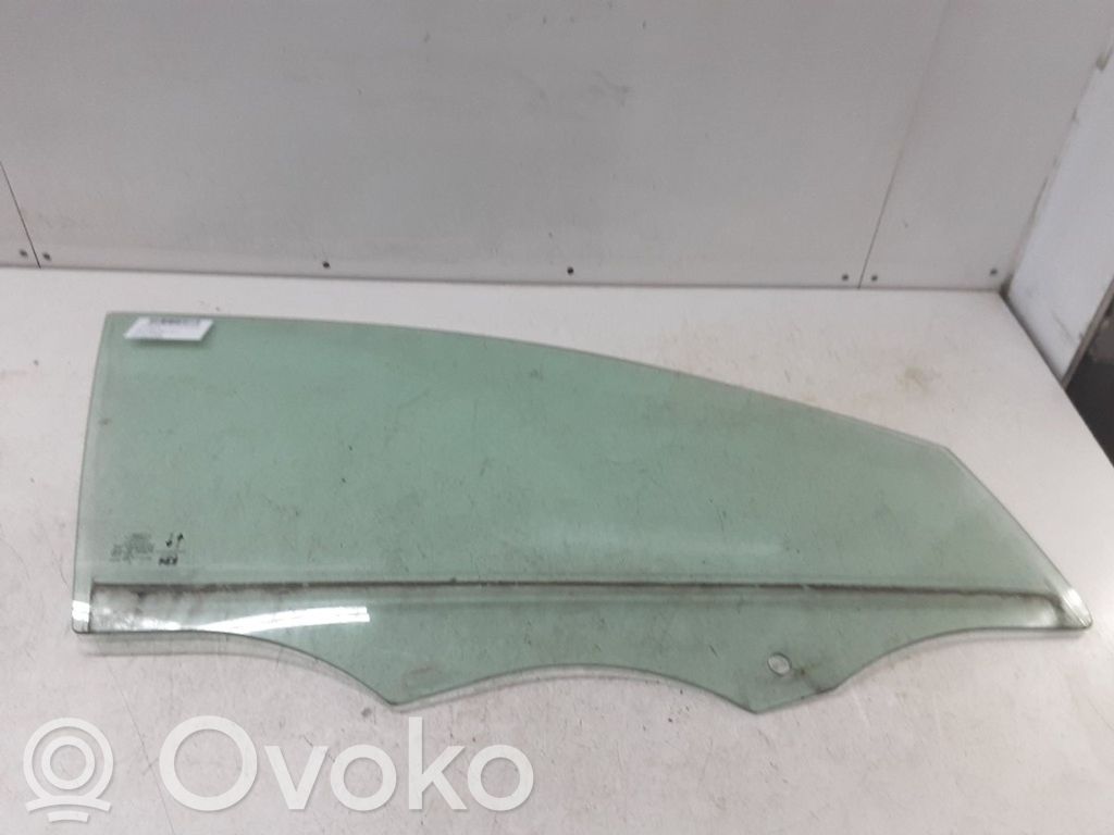 Ford Focus Front door window glass four-door 