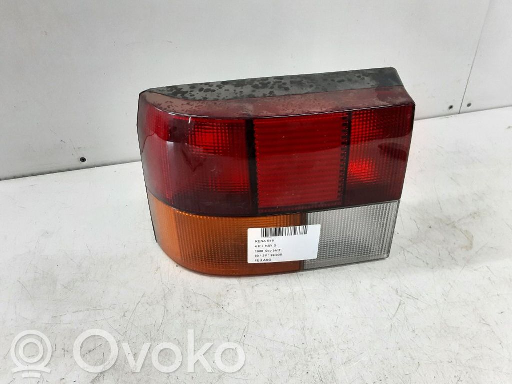 Renault 19 Galinis žibintas kėbule 