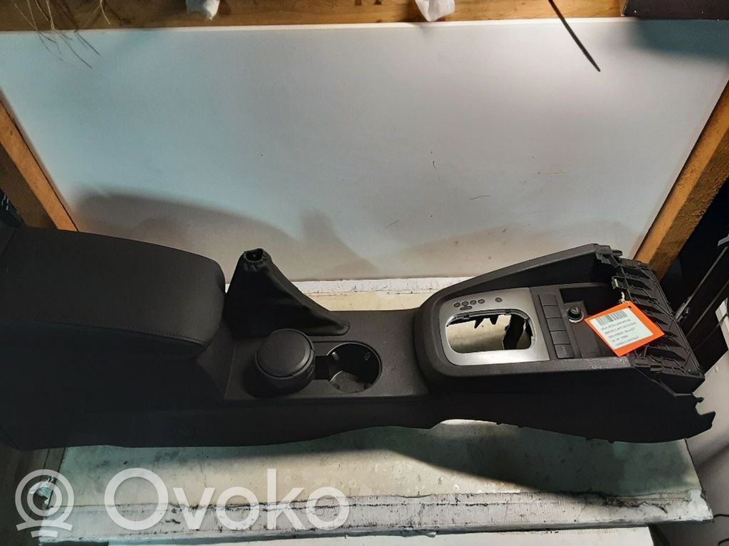 Volkswagen Jetta VI Consola central 