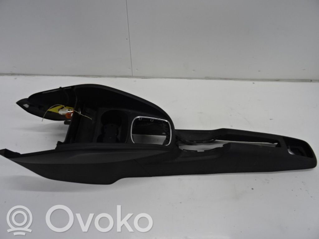 Audi A1 Centrinė konsolė 